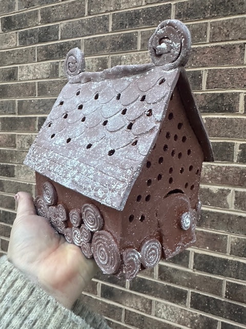 Workshop: MYO Ceramic Gingerbread House