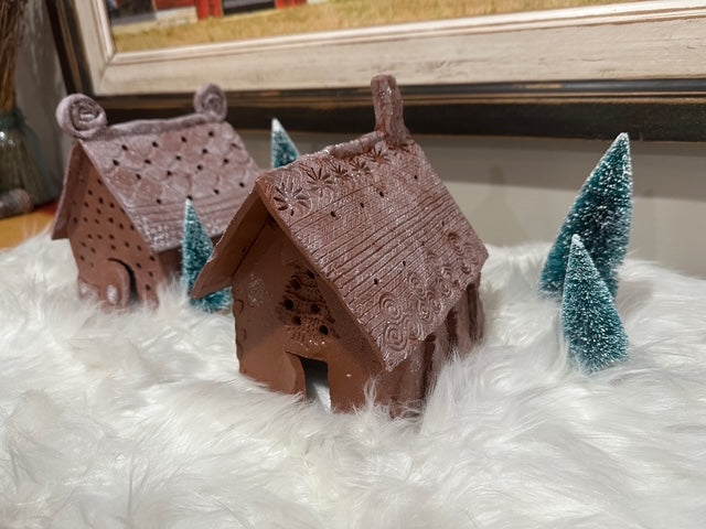 Workshop: MYO Ceramic Gingerbread House